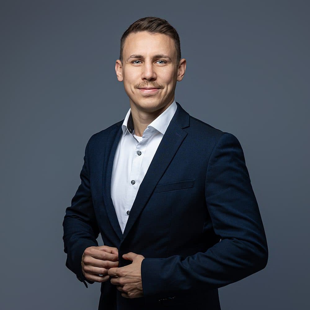 Dimitri Sparenberg – Kundenberater & Backoffice · Immobilienfinanzierung, Privatkredite bei Groß Finanzdienstleistungen